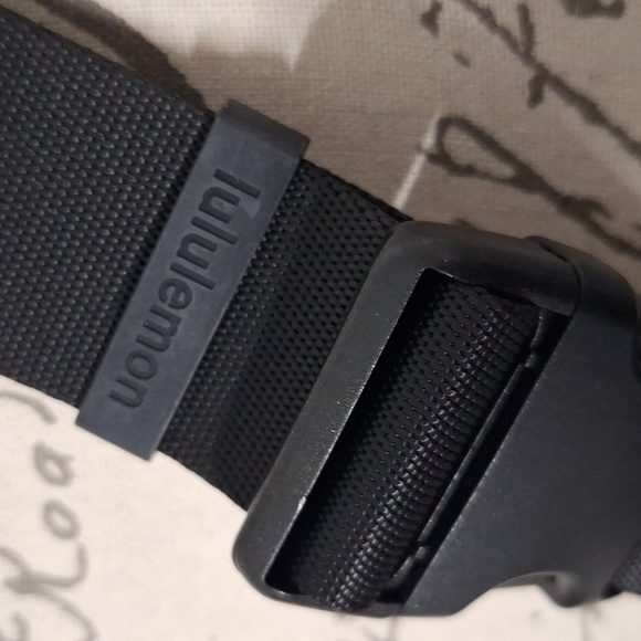 Lululemon Belt Bag - Picture 2 of 12
